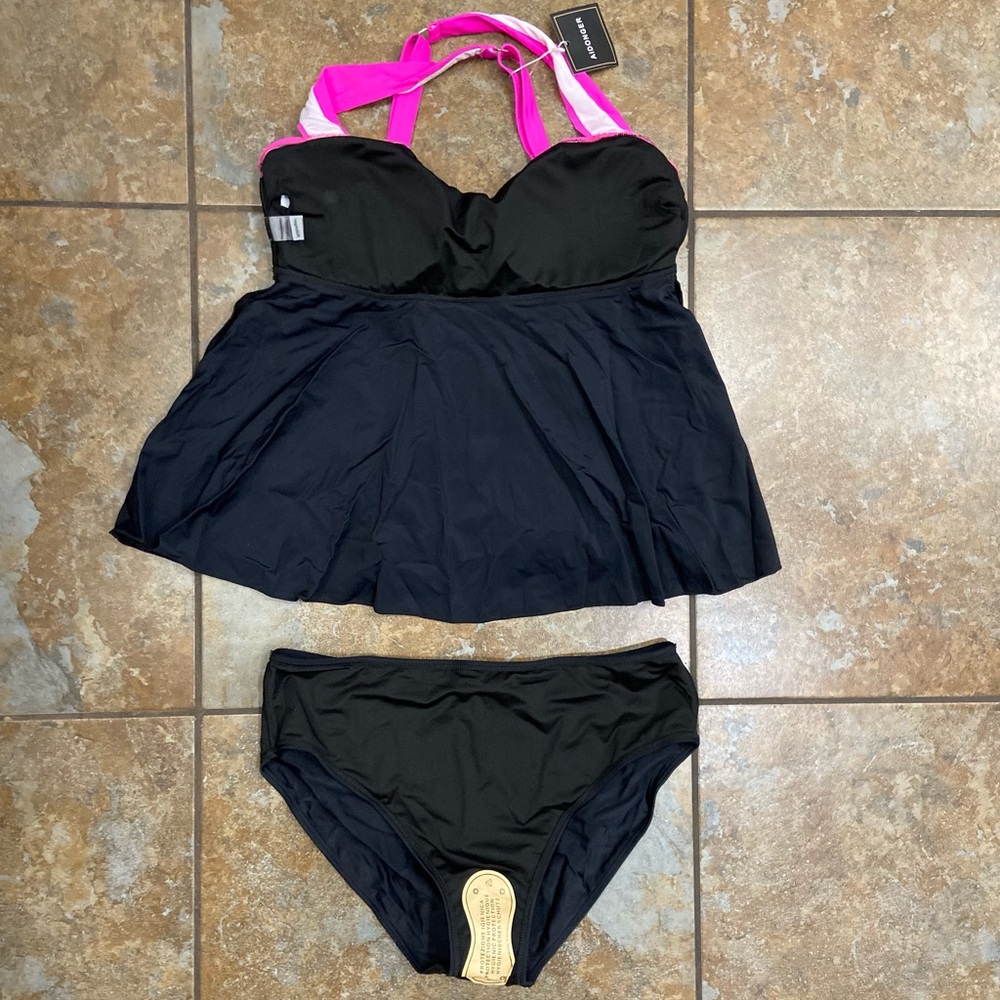 Black and Pink Women's Swim Takini - Picture 6 of 9